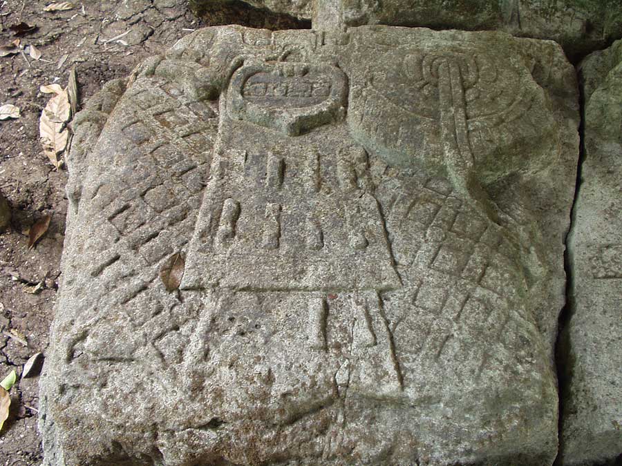 Stelea depicting Jade garmet  - El Peru - Maya Expeditions